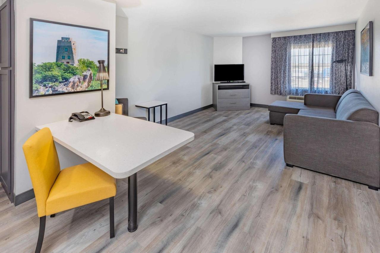 La Quinta Inn & Suites By Wyndham アードモア エクステリア 写真